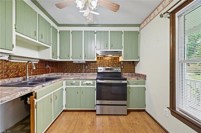 6703 Magnolia DR, Gloucester, VA 23061
