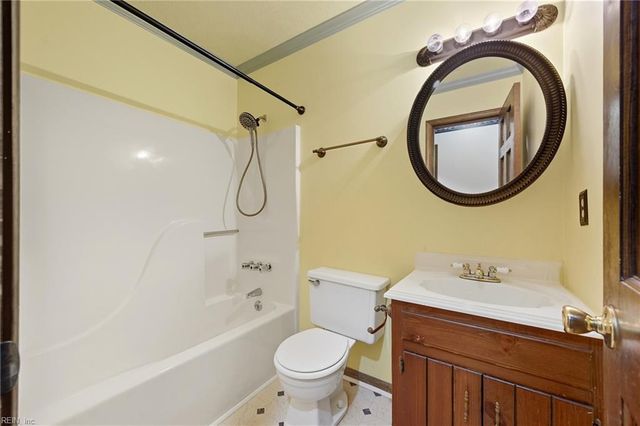 6703 Magnolia DR, Gloucester, VA 23061