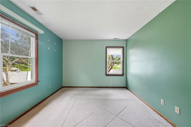 6703 Magnolia DR, Gloucester, VA 23061