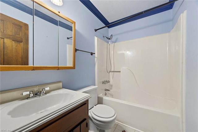 6703 Magnolia DR, Gloucester, VA 23061