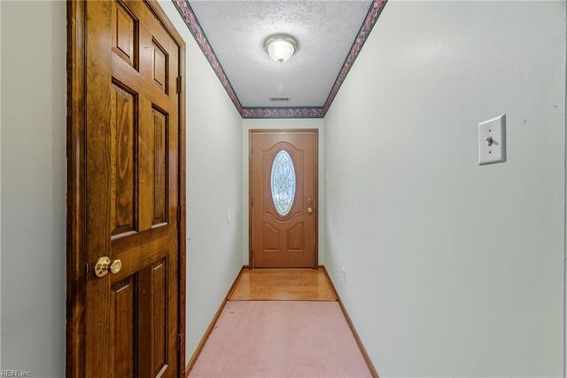 6703 Magnolia DR, Gloucester, VA 23061
