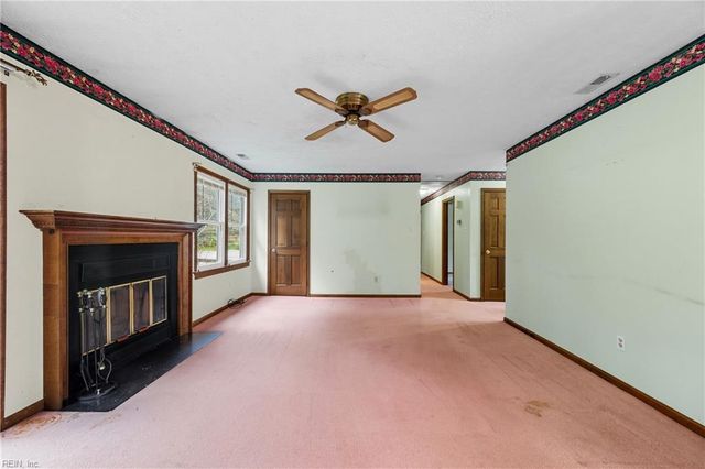 6703 Magnolia DR, Gloucester, VA 23061