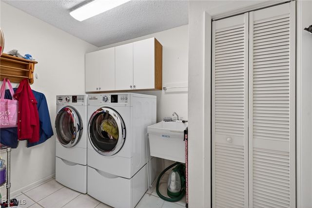 5679 Balkan CT, Fort Myers, FL 33919