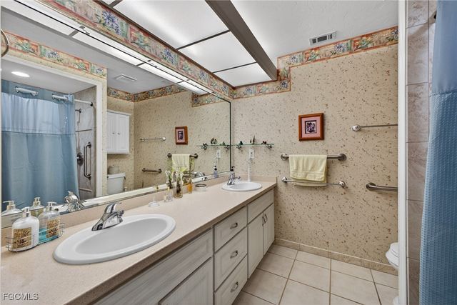 5679 Balkan CT, Fort Myers, FL 33919