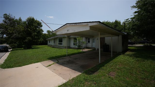 1819 Panhandle Street, Denton, TX 76201