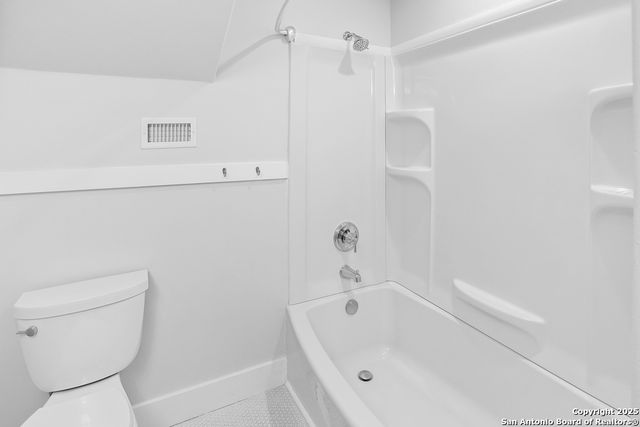 138 Perry Ct Apt 2, San Antonio, TX 78209