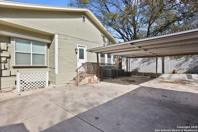 138 Perry Ct Apt 2, San Antonio, TX 78209