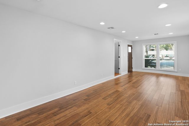 138 Perry Ct Apt 2, San Antonio, TX 78209