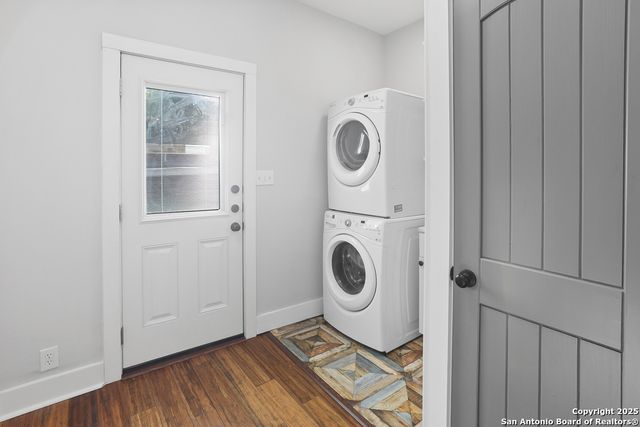 138 Perry Ct Apt 2, San Antonio, TX 78209