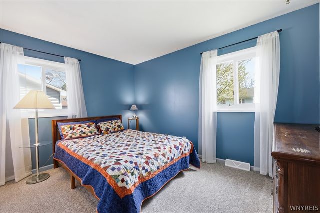 1331 102nd Street, Niagara Falls, NY 14304