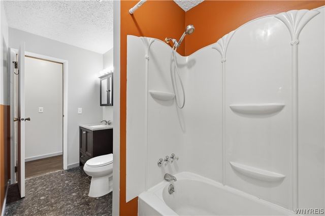 1331 102nd Street, Niagara Falls, NY 14304