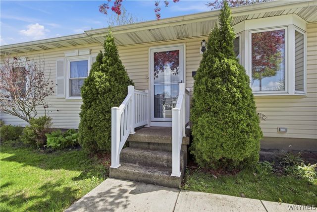 1331 102nd Street, Niagara Falls, NY 14304