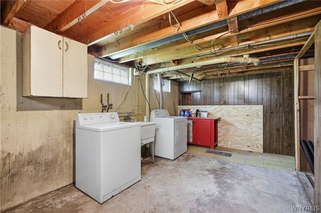 1331 102nd Street, Niagara Falls, NY 14304