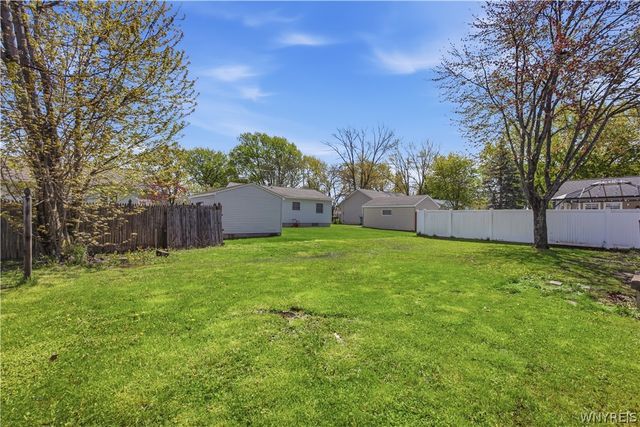 1331 102nd Street, Niagara Falls, NY 14304