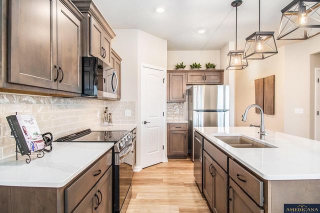 5409 N 182 Street, Elkhorn, NE 68022