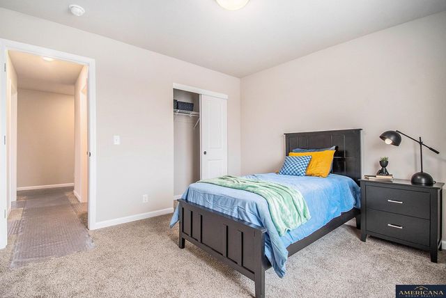 5409 N 182 Street, Elkhorn, NE 68022