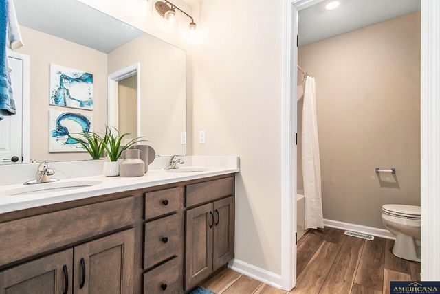 5409 N 182 Street, Elkhorn, NE 68022