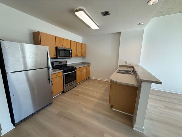 115 W Peachtree NW Place 419, Atlanta, GA 30313