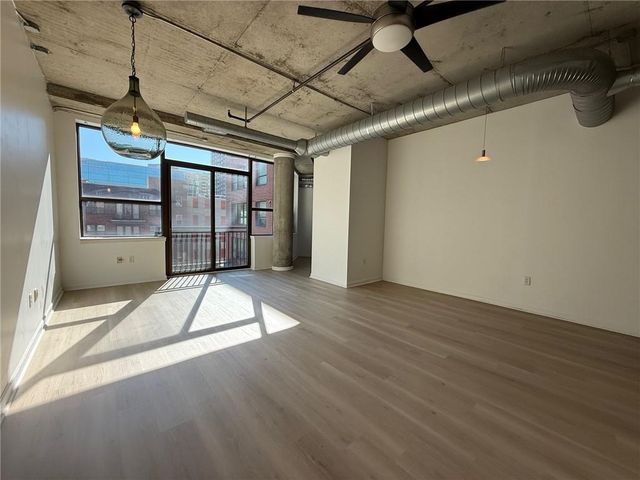 115 W Peachtree NW Place 419, Atlanta, GA 30313