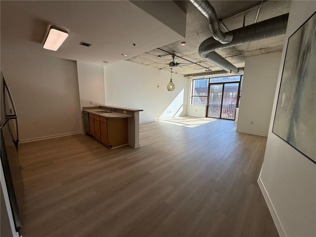 115 W Peachtree NW Place 419, Atlanta, GA 30313