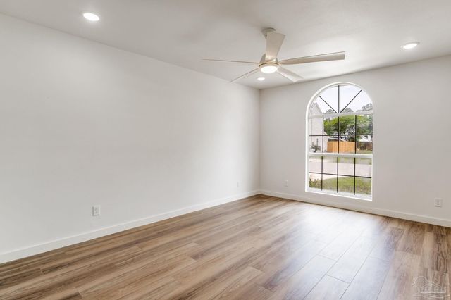 3132 Birdseye Cir, Gulf Breeze, FL 32563