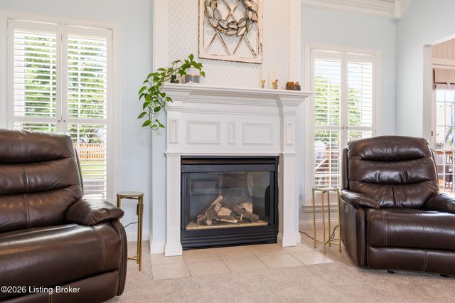 13122 Willow Forest Dr, Louisville, KY 40245