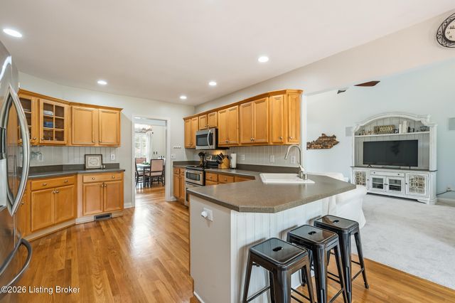 13122 Willow Forest Dr, Louisville, KY 40245