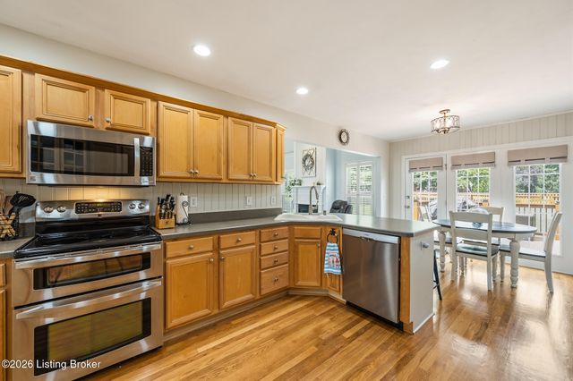 13122 Willow Forest Dr, Louisville, KY 40245