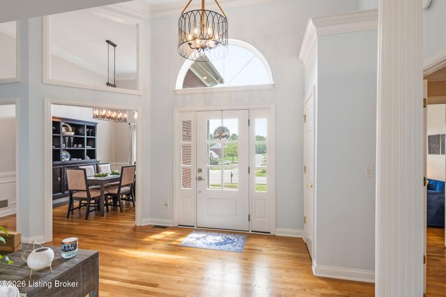 13122 Willow Forest Dr, Louisville, KY 40245