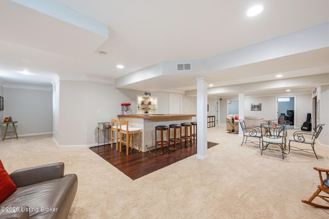 13122 Willow Forest Dr, Louisville, KY 40245