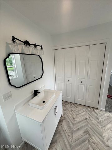 137 Gilbert, Niles, OH 44446