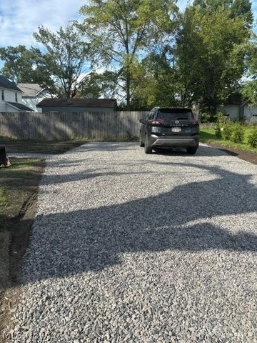137 Gilbert, Niles, OH 44446
