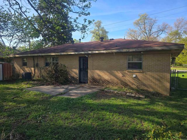 1700 W 31st Avenue, Pine Bluff, AR 71603