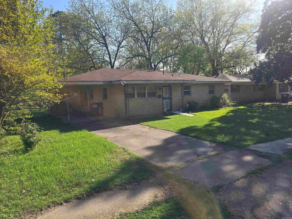 1700 W 31st Avenue, Pine Bluff, AR 71603