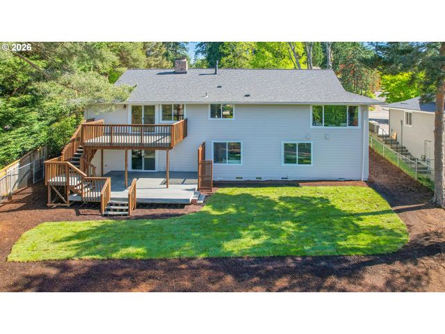 2157 WEMBLEY Pl, Lake Oswego, OR 97034