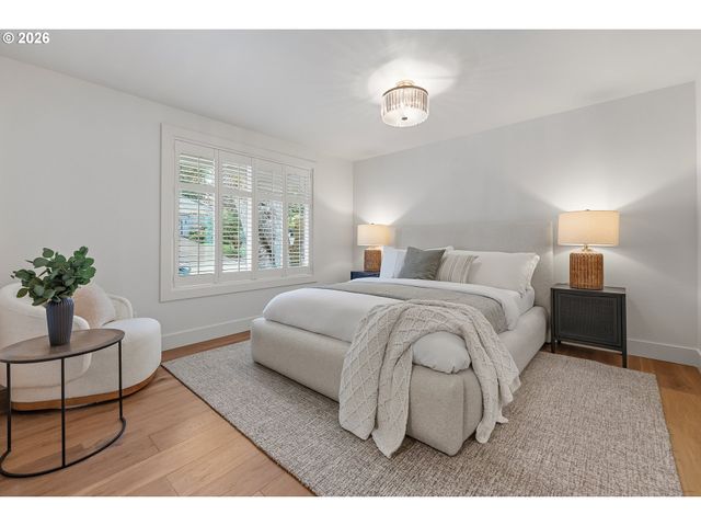 2157 WEMBLEY Pl, Lake Oswego, OR 97034