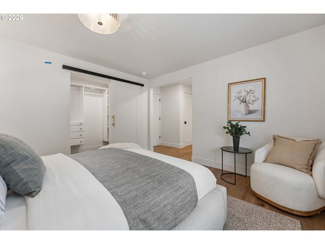 2157 WEMBLEY Pl, Lake Oswego, OR 97034