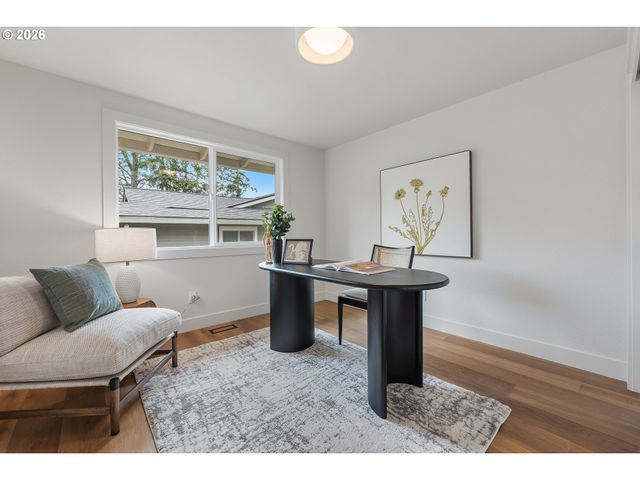 2157 WEMBLEY Pl, Lake Oswego, OR 97034