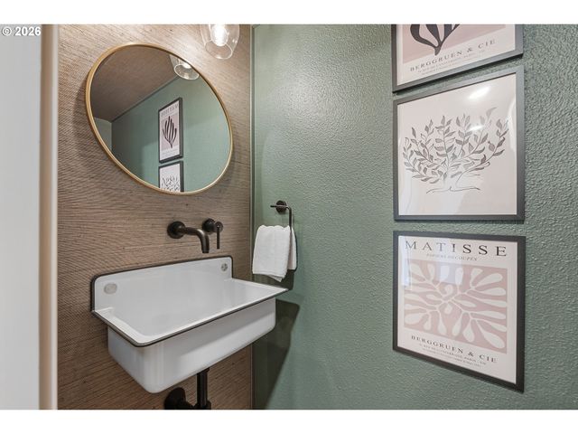 2157 WEMBLEY Pl, Lake Oswego, OR 97034