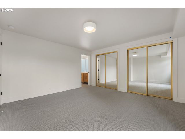 2157 WEMBLEY Pl, Lake Oswego, OR 97034