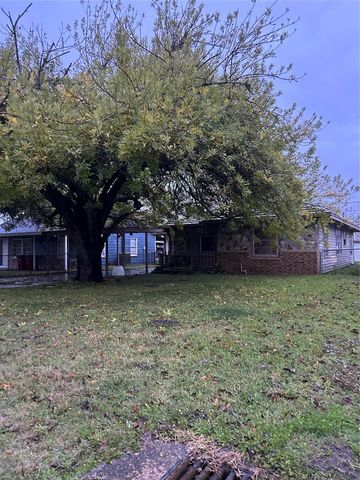 2018 N Avenue H, Freeport, TX 77541