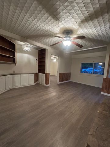 2018 N Avenue H, Freeport, TX 77541