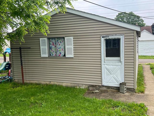 1122 S 21st Street, New Castle, IN 47362