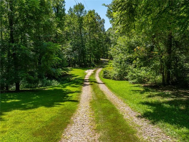 5724 County Road 3451, Clarksville, AR 72830