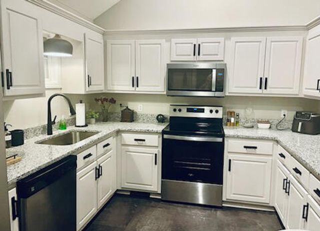 101 Charlotte Drive Drive, Mc Cormick, SC 29835