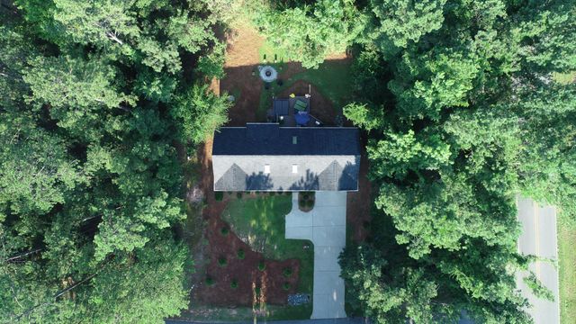 101 Charlotte Drive Drive, Mc Cormick, SC 29835
