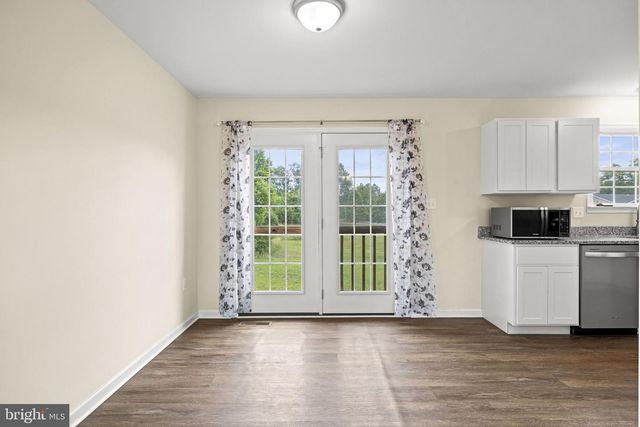 300 HANNAH LN, Bunker Hill, WV 25413