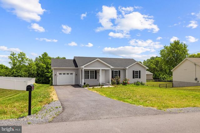 300 HANNAH LN, Bunker Hill, WV 25413