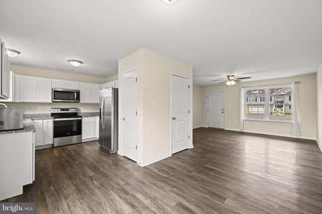 300 HANNAH LN, Bunker Hill, WV 25413