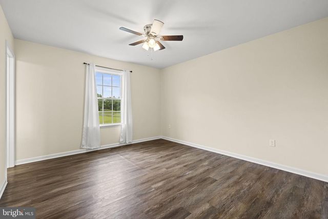 300 HANNAH LN, Bunker Hill, WV 25413